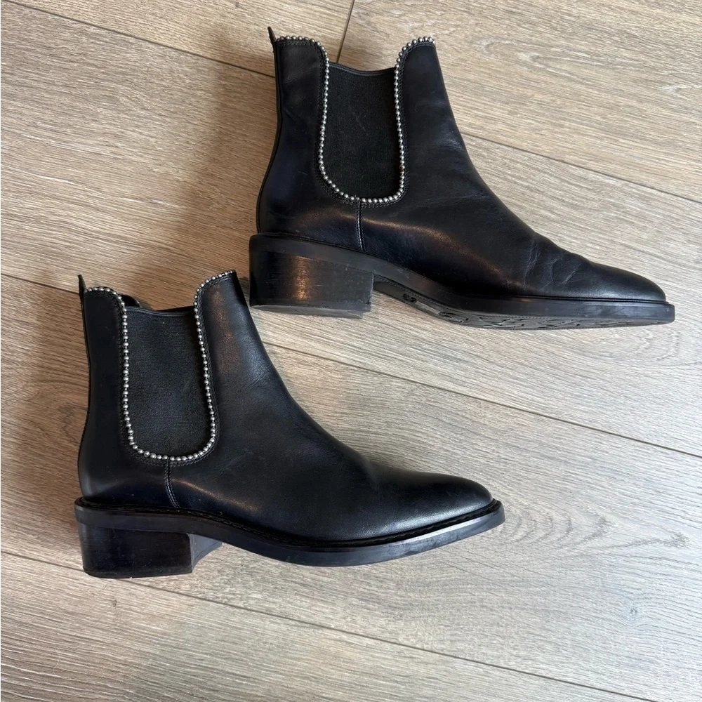 Coach Bowery Ball Chain Leather Ankle Bootie Size 8.5